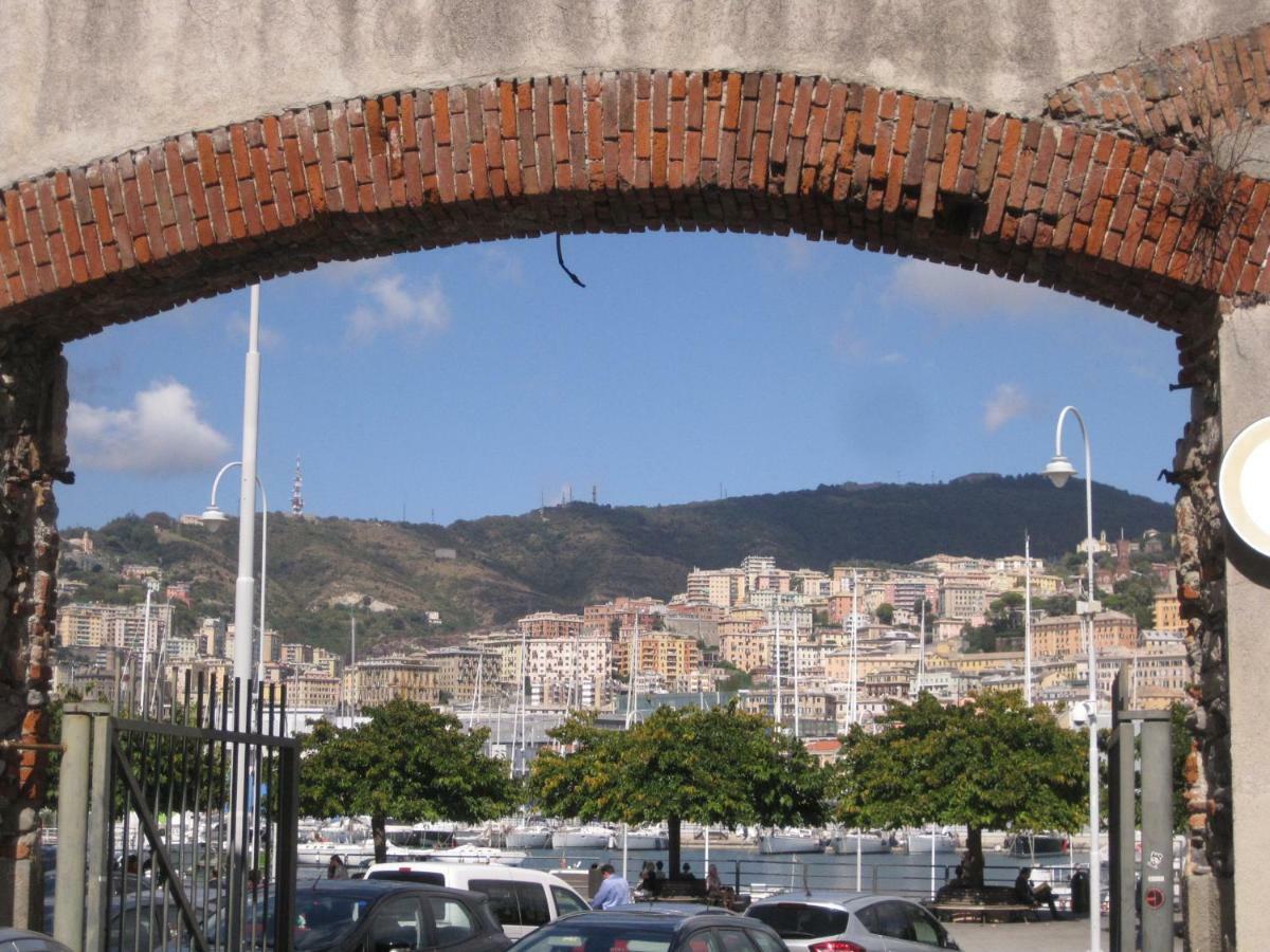 Una Porta Sul Porto Antico جنوة المظهر الخارجي الصورة